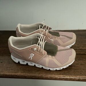 On cloud 2.0 sneakers